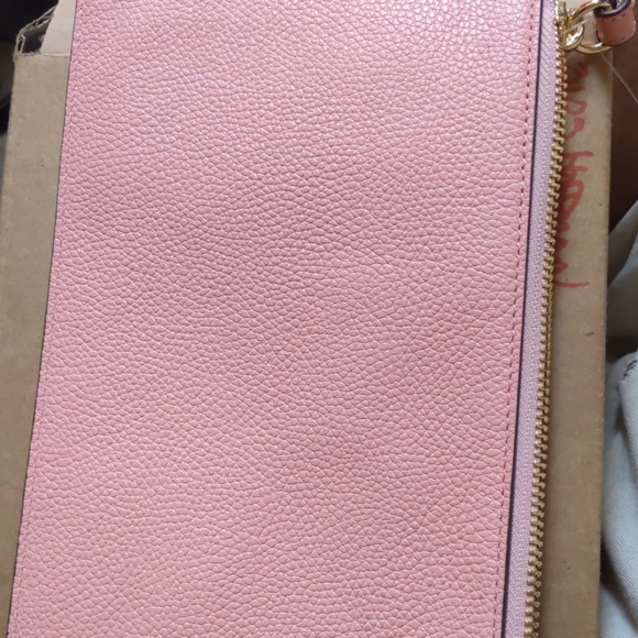 Michael Kors - Picture 2 of 5